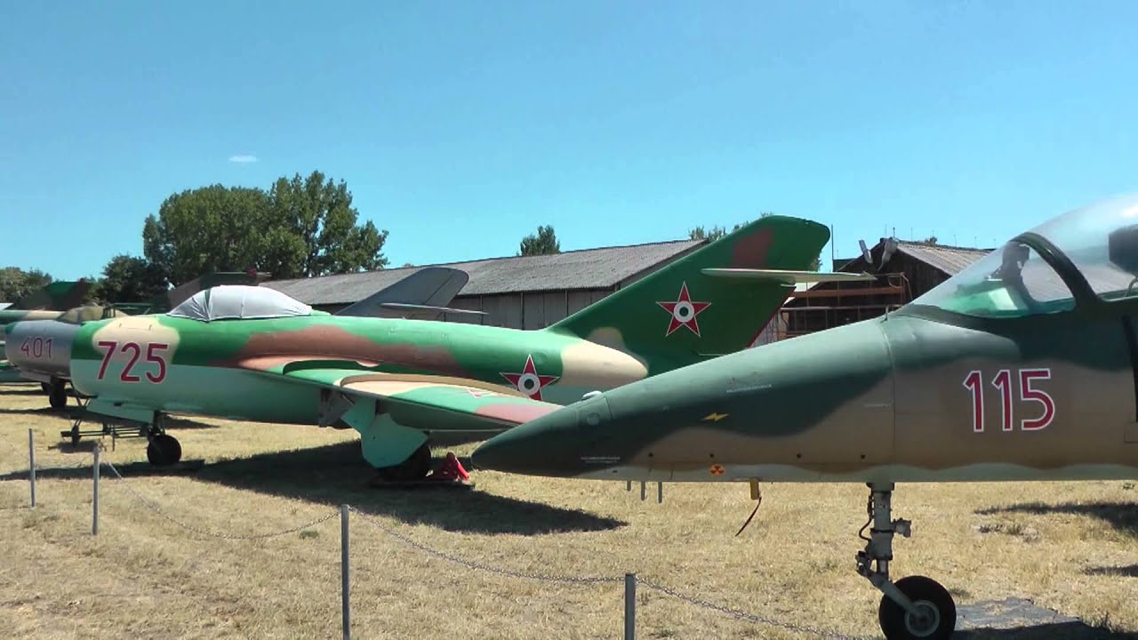 A hely: Kecskeméti repülőnap - 1. rész