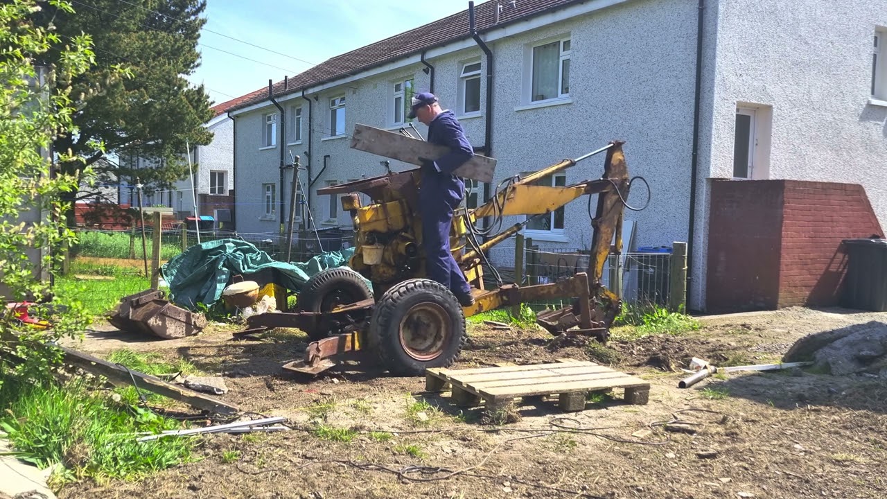 Smalley 360 digger