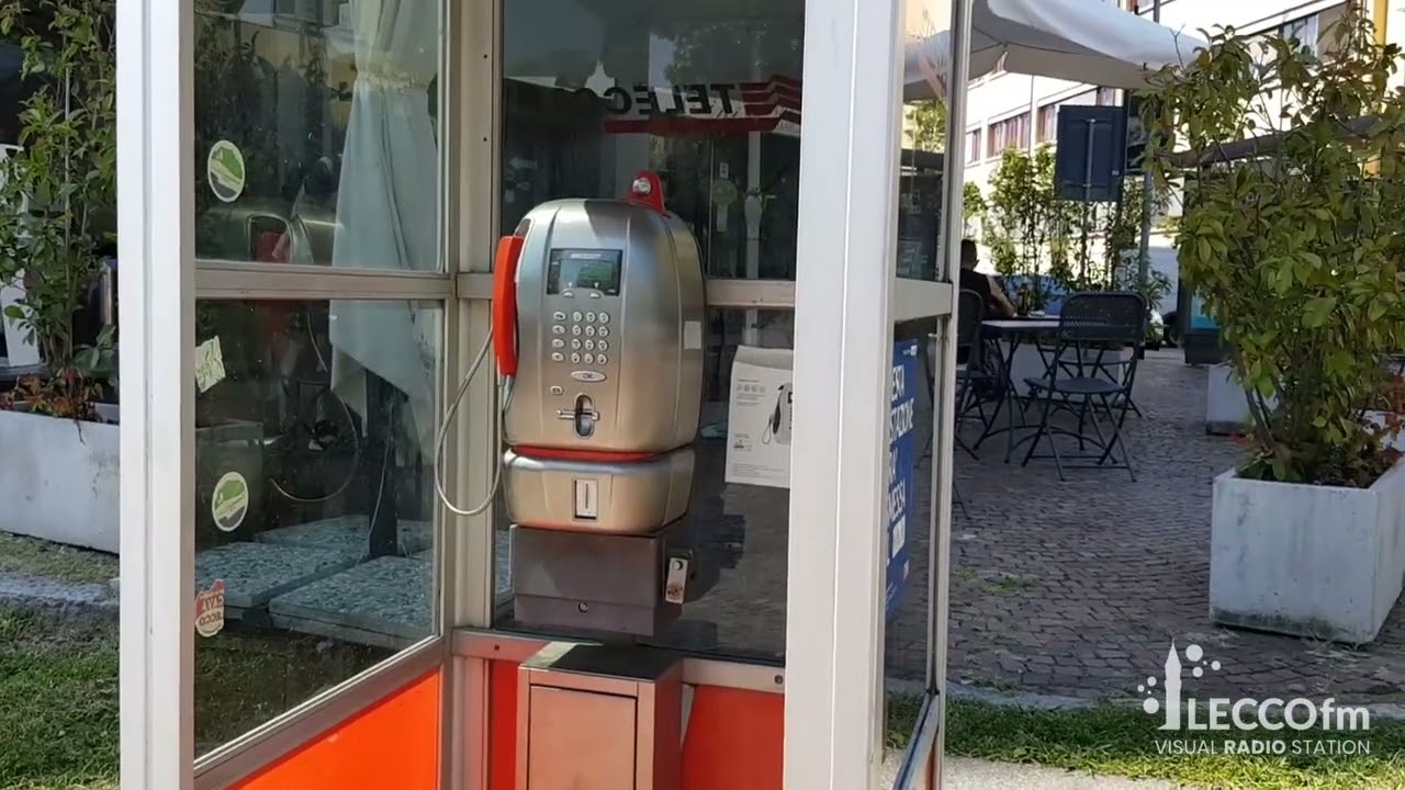 👋 ADDIO ALLE CABINE TELEFONICHE: ANNUNCI DI DISMISSIONE PER TUTTA LECCO