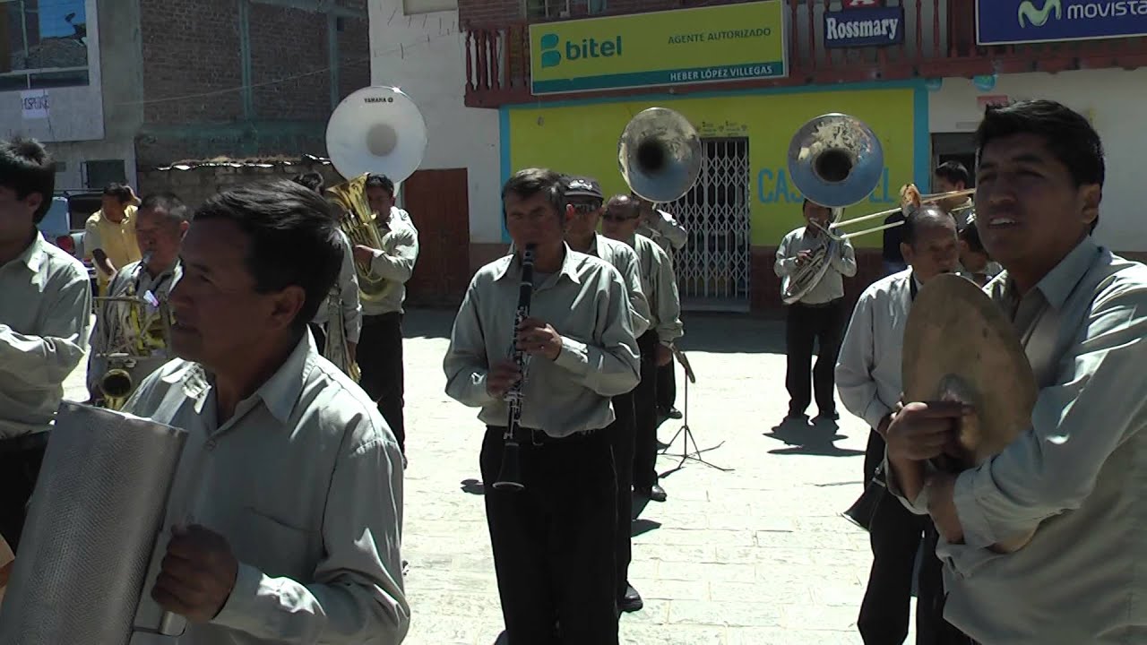 FIESTA PATRONAL SAN JUAN BAUTISTA JULCÁN 2015- BANDA LIBRES DE JULCÁN HD PARTE 2