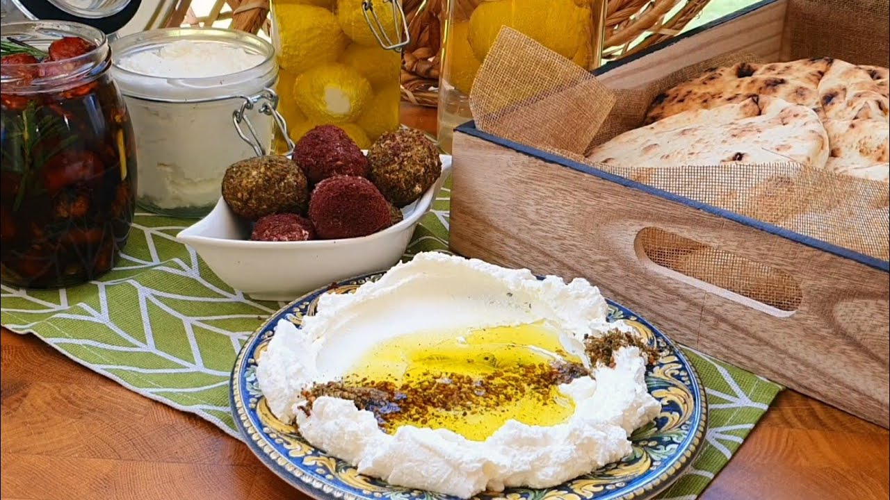לאבנה אותנטי פשוט וטעים - Easy labneh recipe