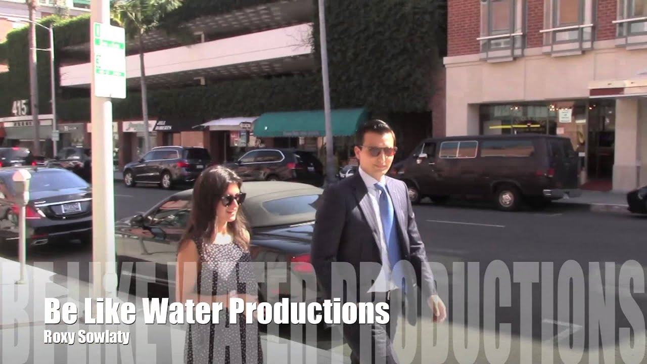 Rich Kids of Beverly Hills star, Roxy Sowlaty goes shopping with a mystery man