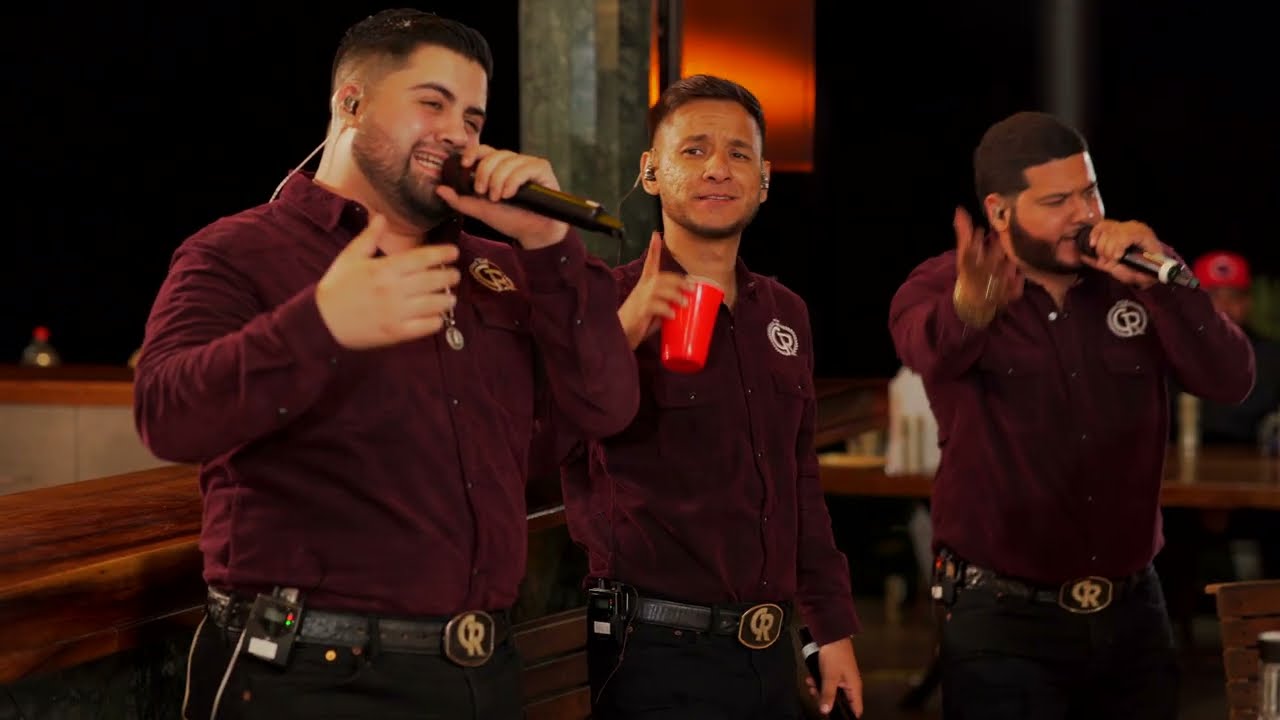 De Puntitas (En Vivo) - Banda Corona Del Rey