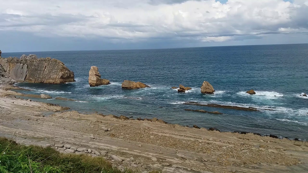 Costa de cantabria Covachos