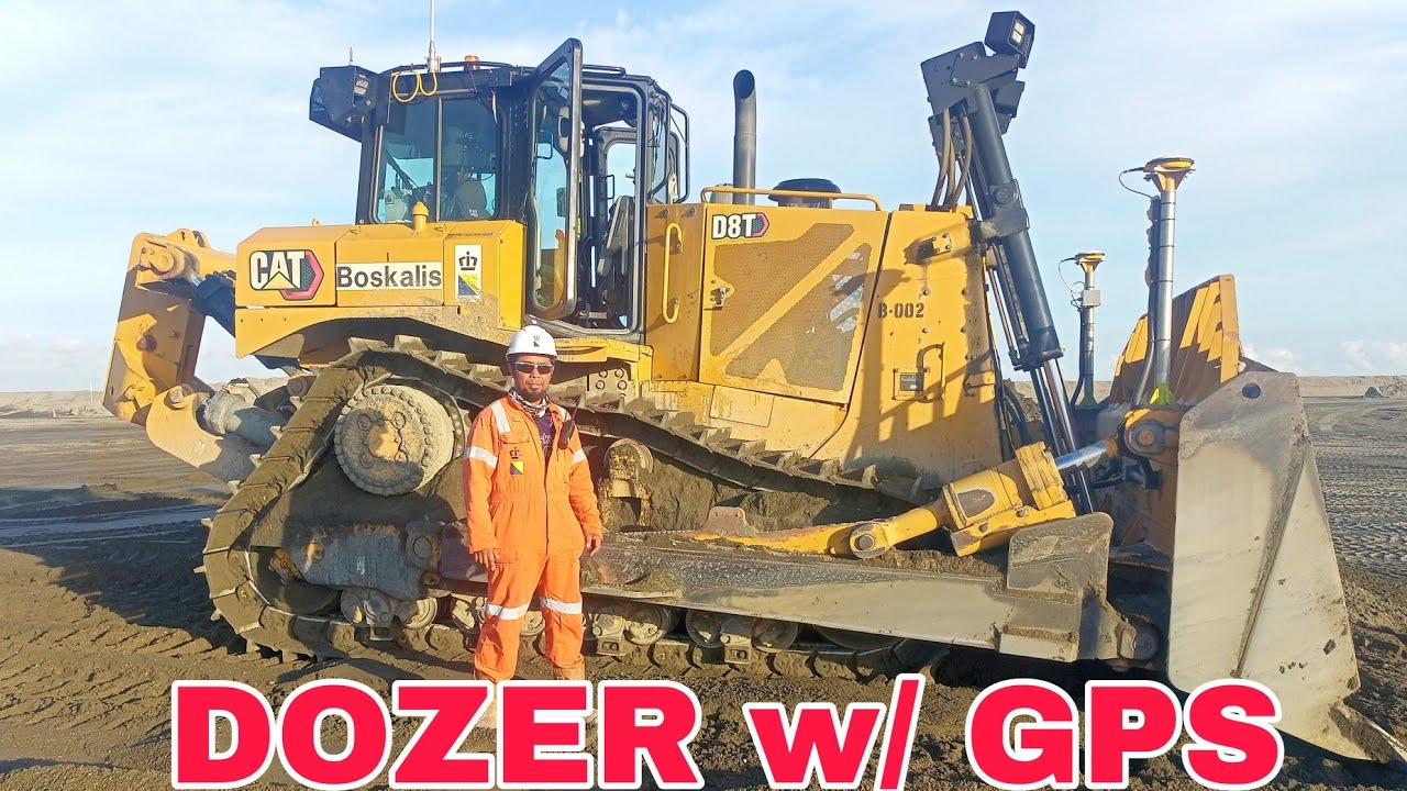 CAT DOZER D8T WITH GPS (SETTING ELEVATION)