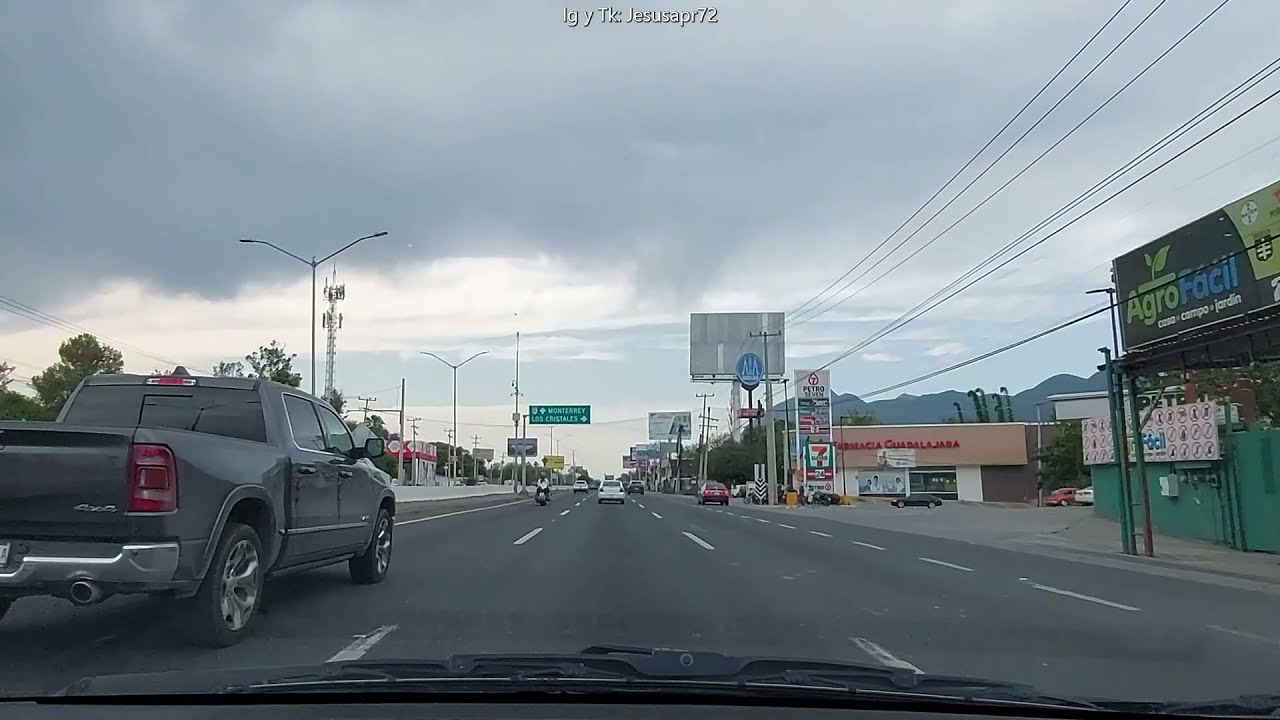 Santiago y Monterrey - Carretera Nacional hacia el norte
