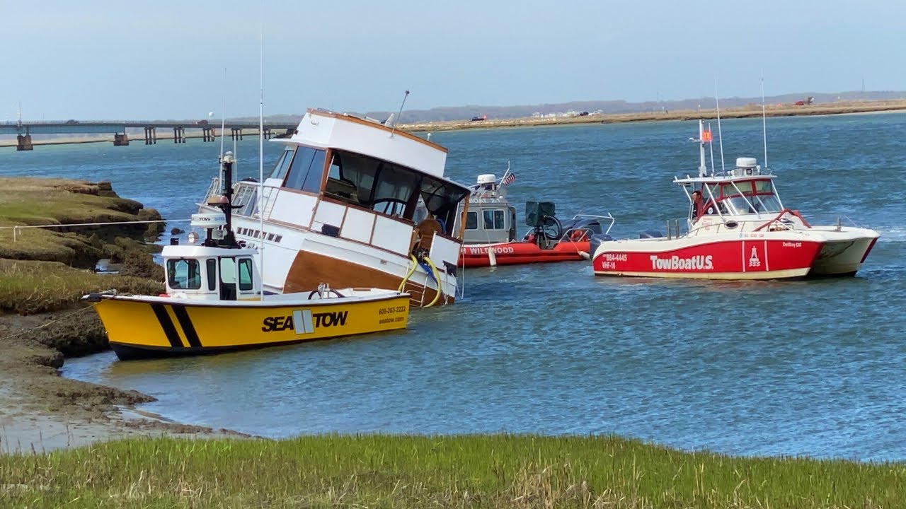 Boat Runs Aground in North Wildwood