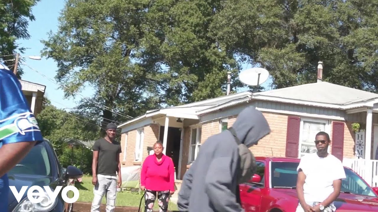 Mooga Ma$e - Street Life