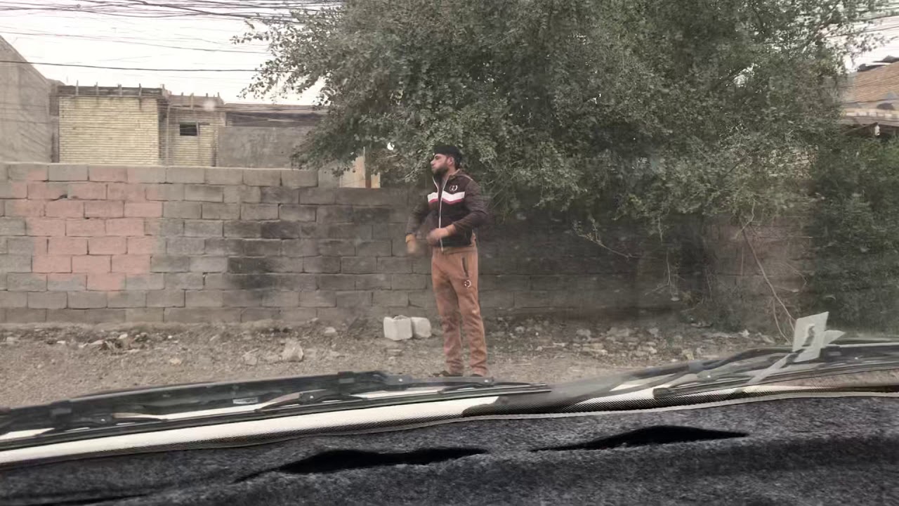 تحرش بعض الشباب بطالبات المدارس مشهد تمثيلي