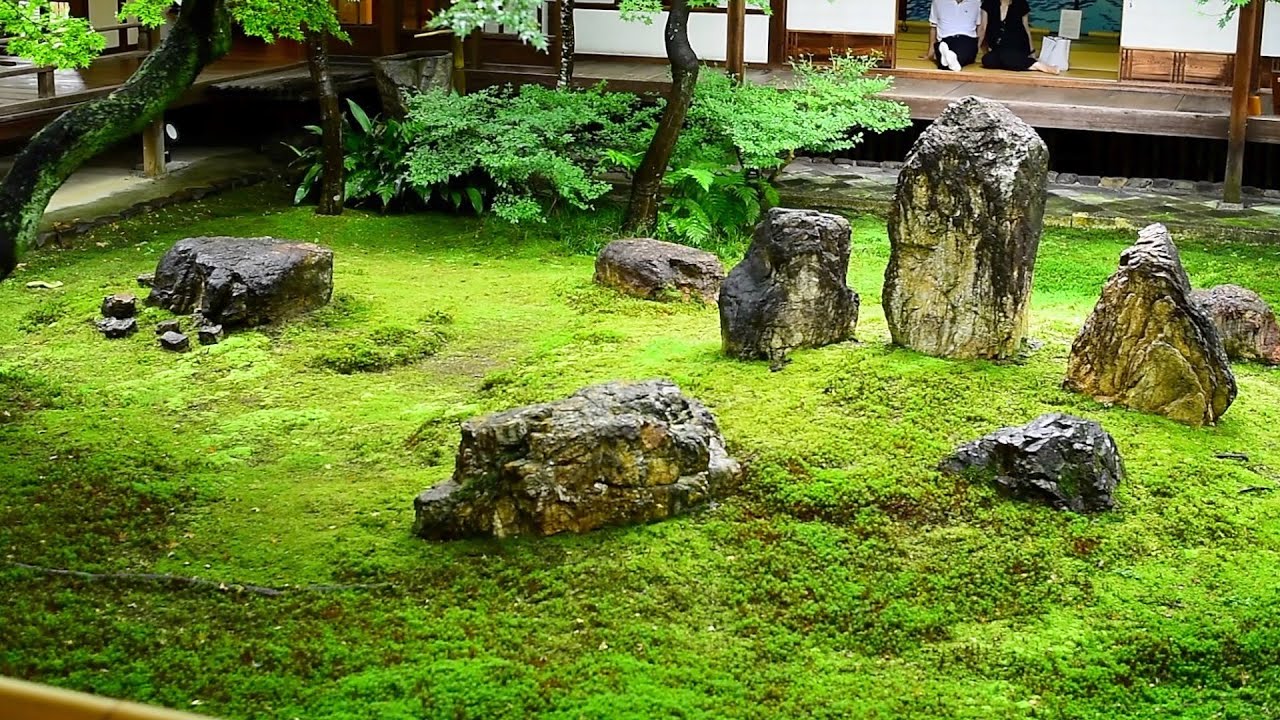 Japanese gardens and landscapes. A gardener who creates a garden.