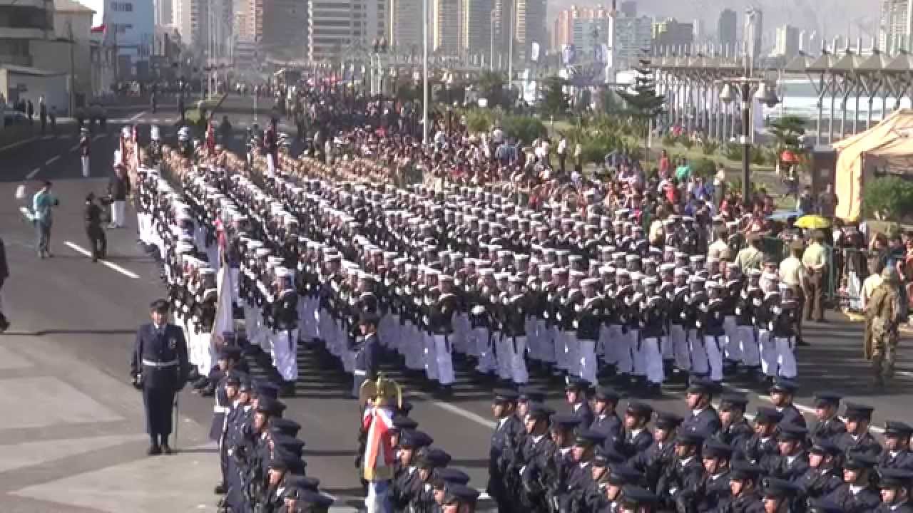 DESFILE DE FUERZAS ARMADAS EN HOMENAJE A GLORIAS NAVALES 2014 - Iquique TV