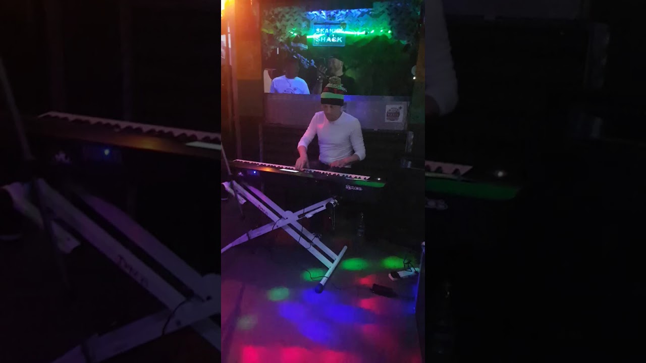 DAVOS LIVE @@GOUCHYS 17/5/18