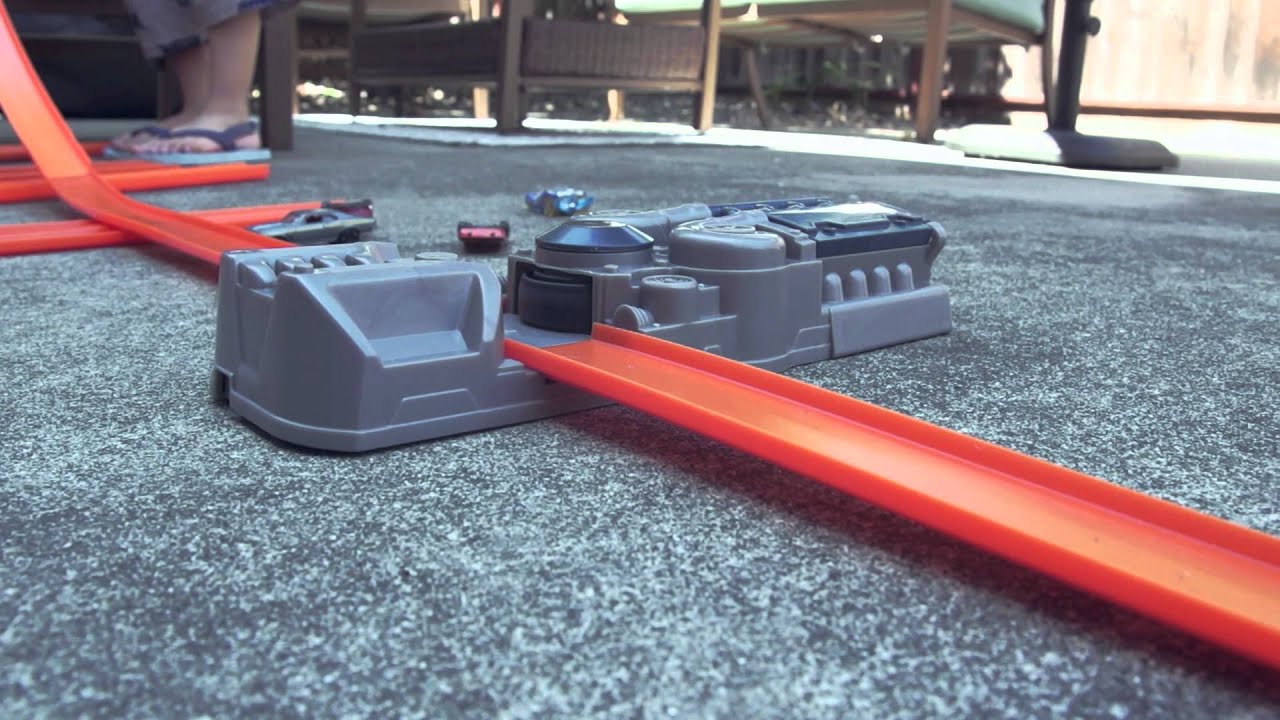 Hot Wheels Track Builder - Single Track with Boosters