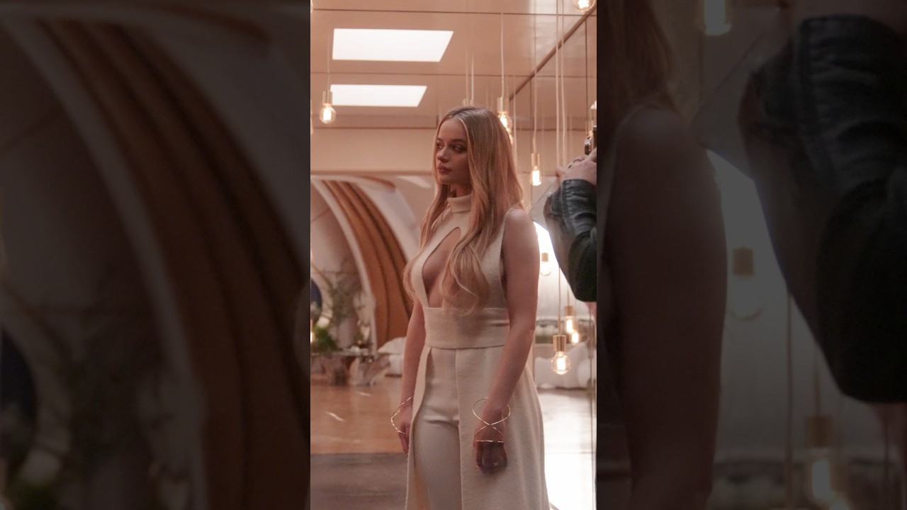 Joey King's On-Set Diary shows Tally Youngblood's transformation to a Pretty in #Uglies