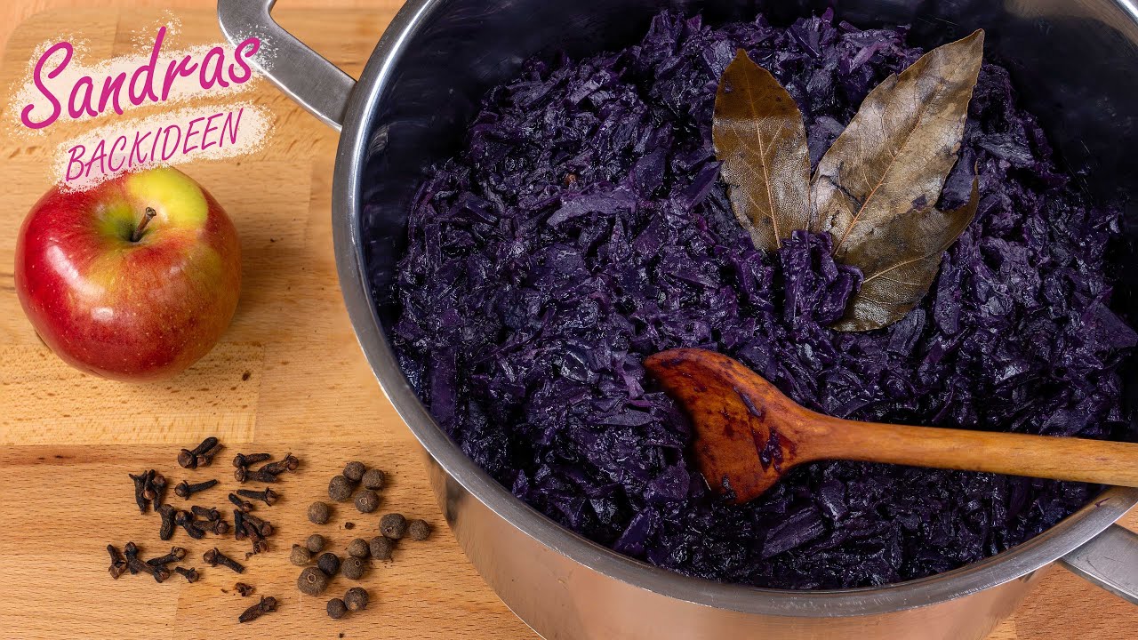 Rotkohl selber machen - Omas klassischer Apfelrotkohl | Rotkohl Rezept