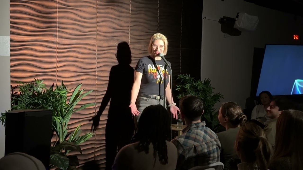 Don’t Tell Hosting Set 1/22