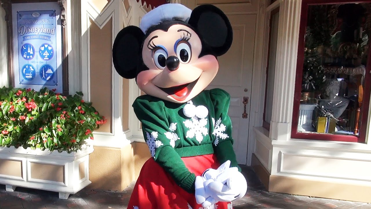 Minnie Mouse Greets us in her Christmas Holiday Outfit at Disneyland