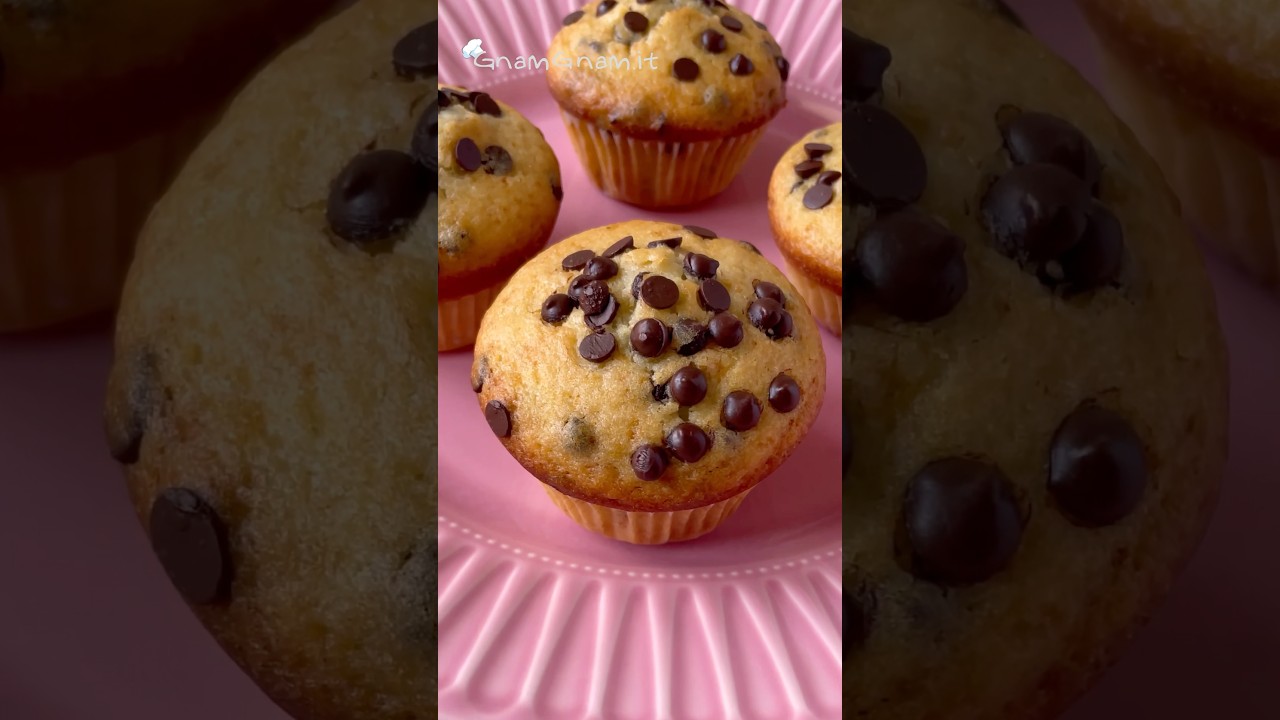 Muffin con gocce di cioccolato #ricette #ricetta #muffins #muffin #dolci #foodblogger #foodblog #yum