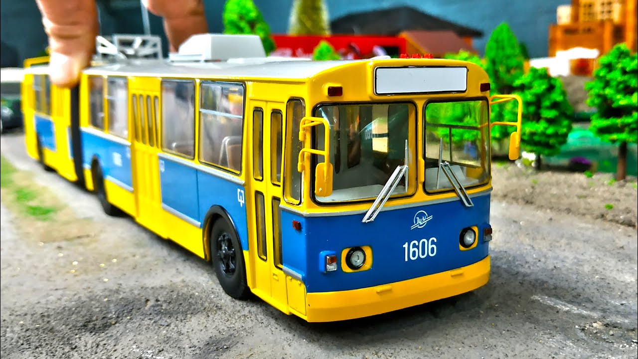 Модель ТРОЛЛЕЙБУСА ЗИУ 10 ГАРМОШКА масштаб 1/43. Про машинки.