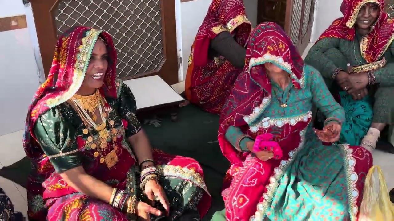 दो कप चाय ☕️ बनाये पोता की बहु !!  दुध चुकगो पाड़ो Shekhawati geet !! चाय का प्यारा सा गीत डांस 
