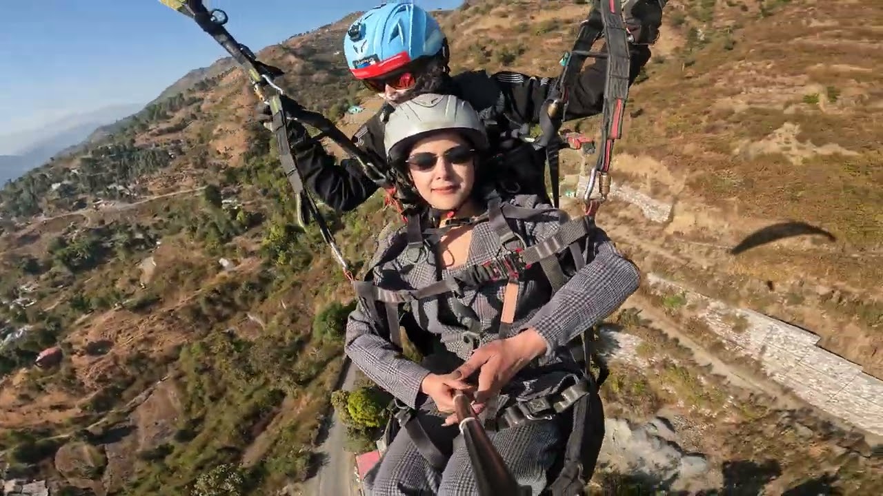 Bhimtal paragliding in india 🇮🇳  #viralvideo #reactionparagliding #subscribe #explorepage #nainital