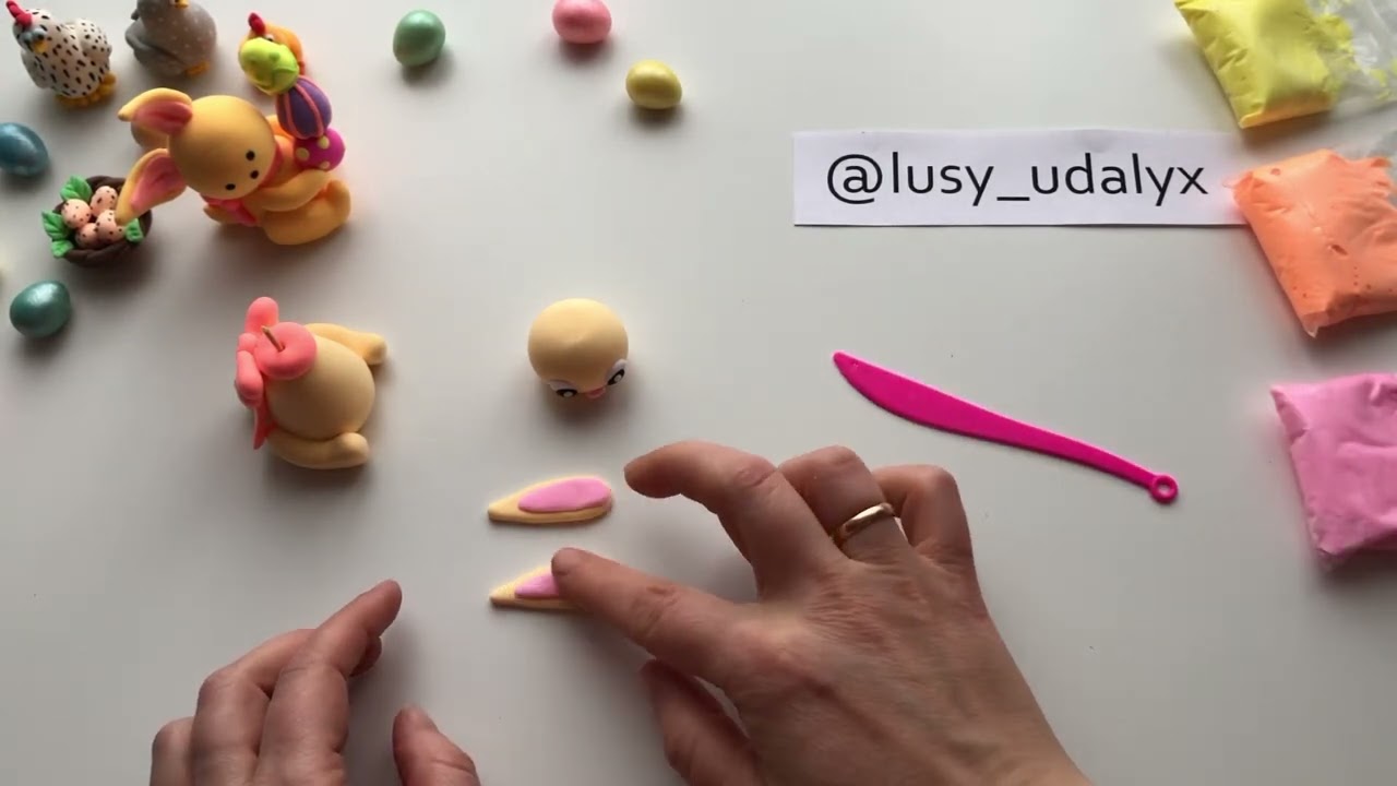 Пасхальный кролик. Лепка. Воздушный пластилин. Пасхальные поделки.