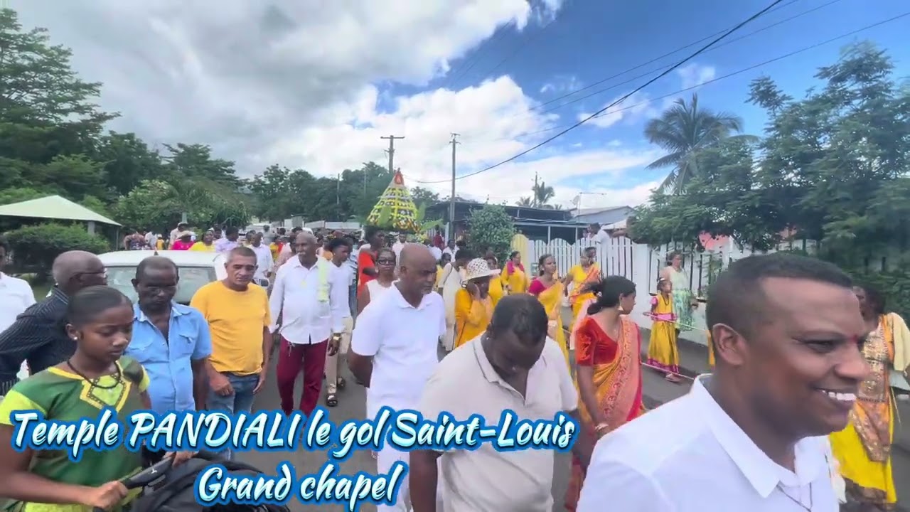 Temple PANDIALI le gol Saint-Louis (grand chapel) dimanche 4 mai 2025 fêtes MARLIEMEN sortie chariot