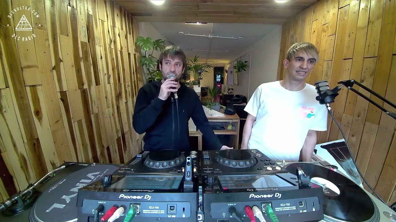 ANGEL DEEP & CESAR MAGAN / RE - TRANSMISION DLC RADIO