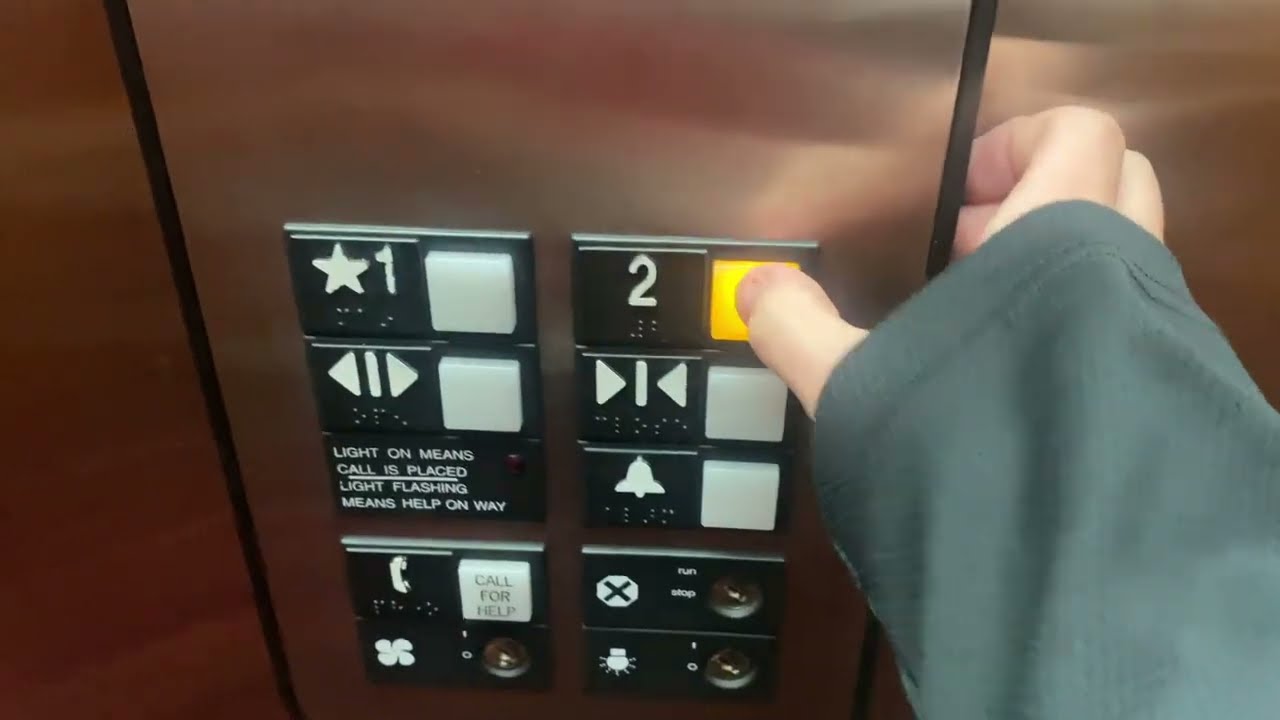 Otis Hydraulic Elevator - Century Theatres, Jordan Creek Town Center - West Des Moines, IA