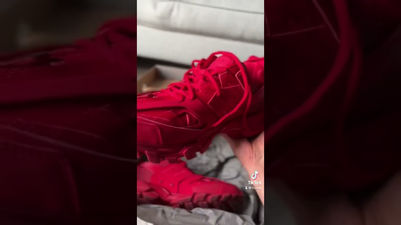 Unboxing de mis nuevos #sneakers Track 👟 de #balenciaga