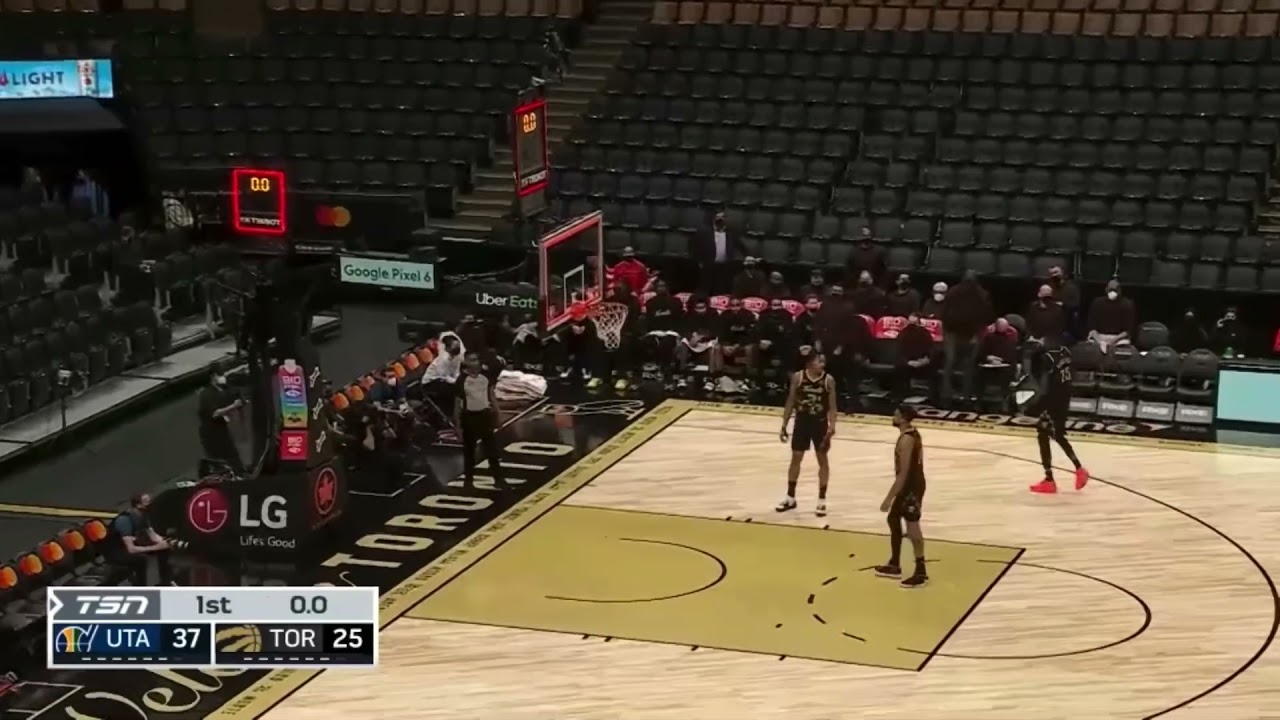 Malik Fitts half-court buzzer beater