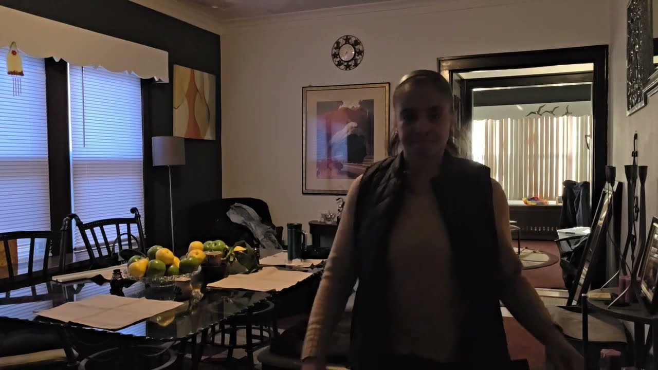 Vacuum the dining room with me (HOLIDAY EDITION)