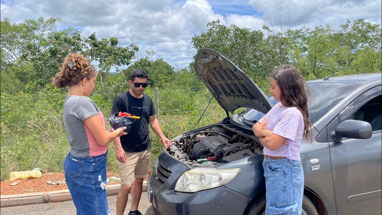Carro Quebrou na Estrada… Ninguém Esperava o Que Essa Menina Humilde Fez 😨😱