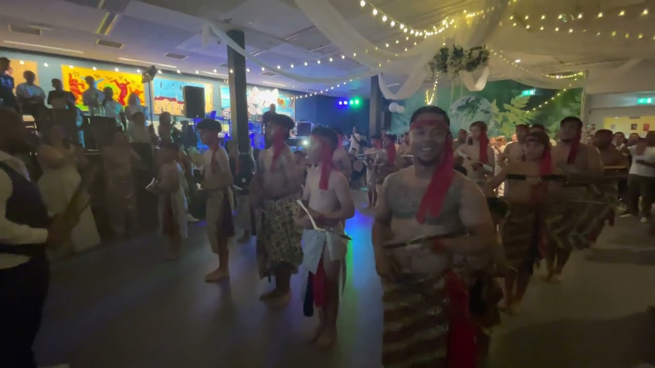 Tjakalele bruiloft Korbib en Laisja