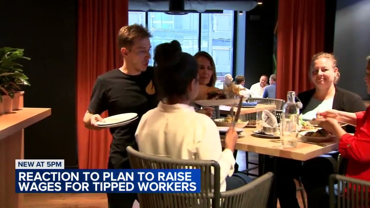 What do Chicago's tipped workers think of new minimum wage plan?