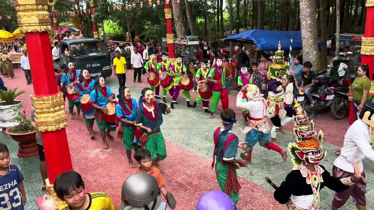 @សូមអនុមោទនា🙏🙏🙏ចូលរួមបុណ្យកឋិនទាន។វត្តទក្ខិណាមហាពោធិស្រះស្រង់ទៀចចាស់