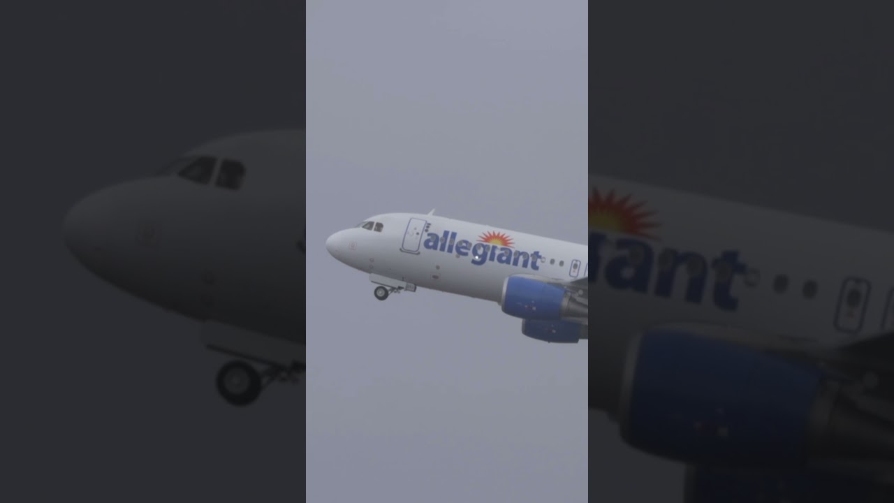 Rainy Day Aviation! Rare Rain Day at Sky Harbor! #planespotting #aviation