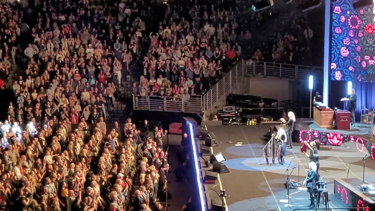 Stevie Nicks - Edge of Seventeen - Omaha (03/03/2024)