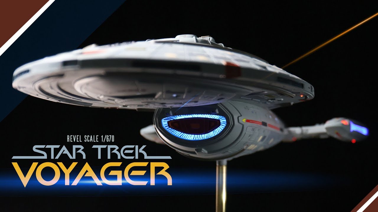 REVELL 1/670 STAR TREK USS VOYAGER  30th ANNIVERSARY