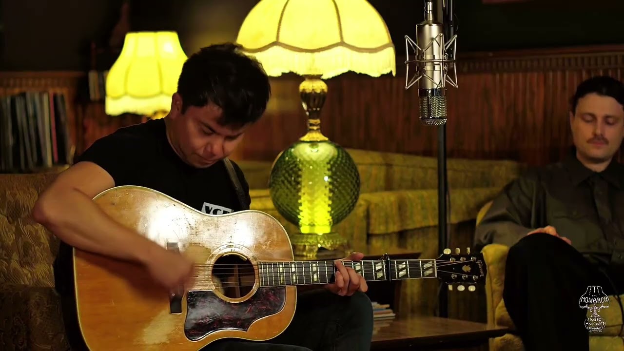 Gabe Lee - American Idols (acoustic) - The Monarch Living Room