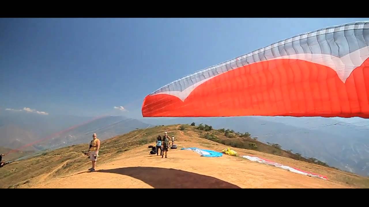 JUST FLYING, Parapente en el Chicamocha