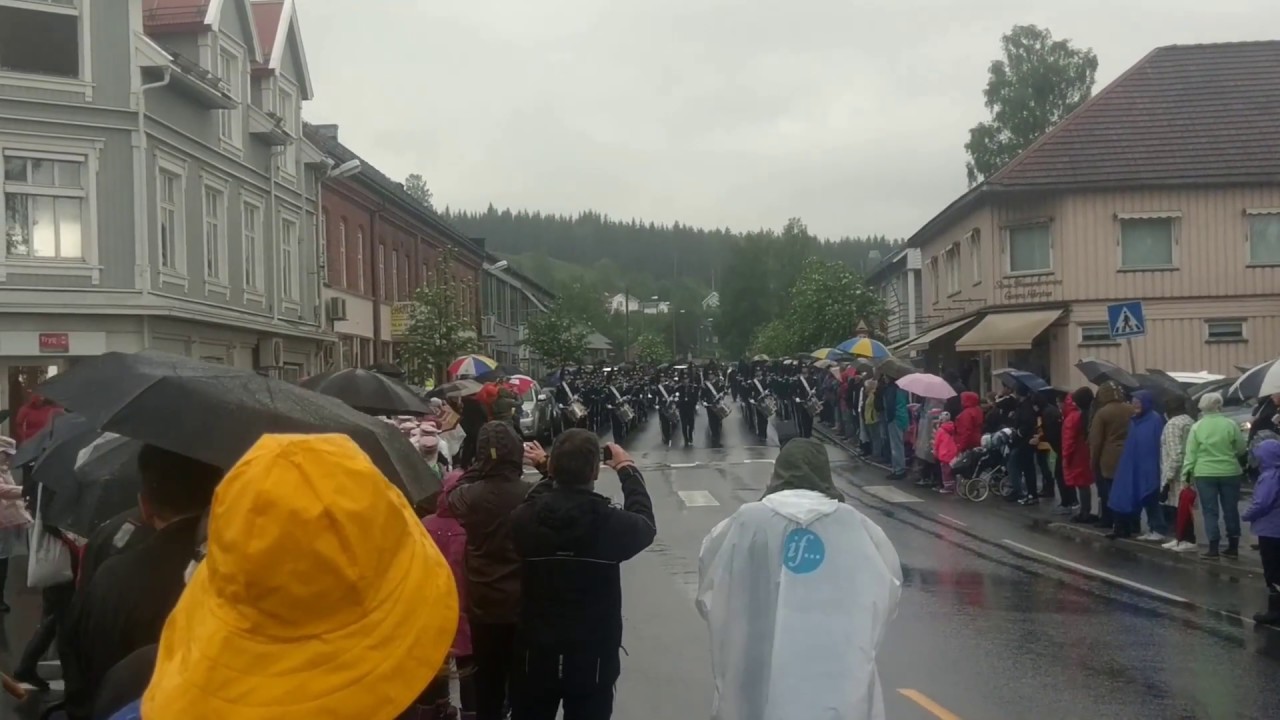 HMKG 2017 - Oppmarsj, konsert og drill på Skreia - 2017-06-07 Toten Janitsjar 25 år