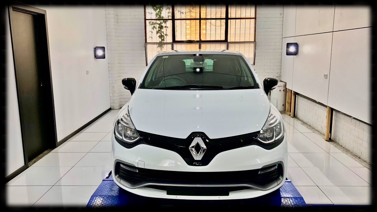 RENAULT CLIO RS - Full Step By Step Detail On Hard White Paint (Vlog 10)