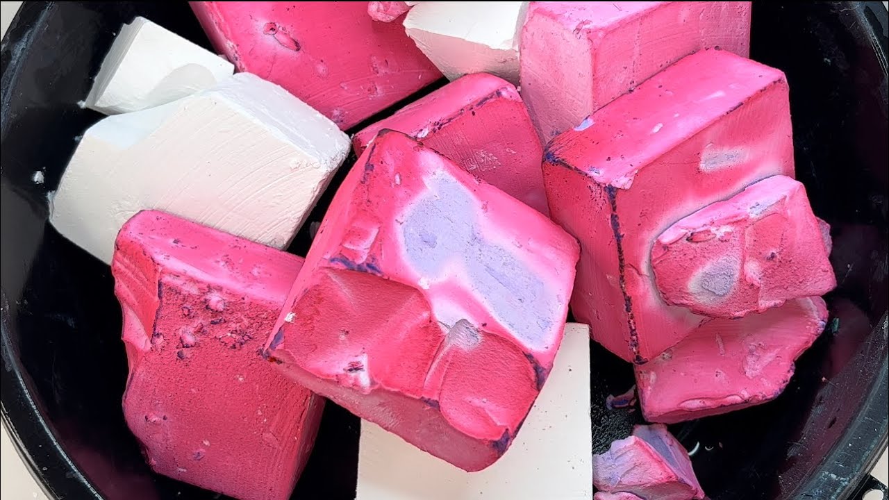 Hot Pink Dyed Gym Chalk Crush