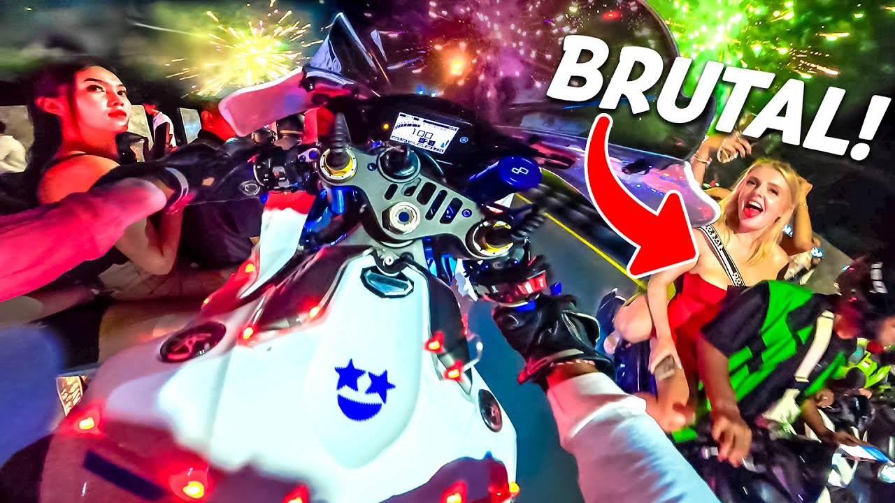 Reaksi Bule Sexy Ngeliat R1M Brutal di Tahun Baru!