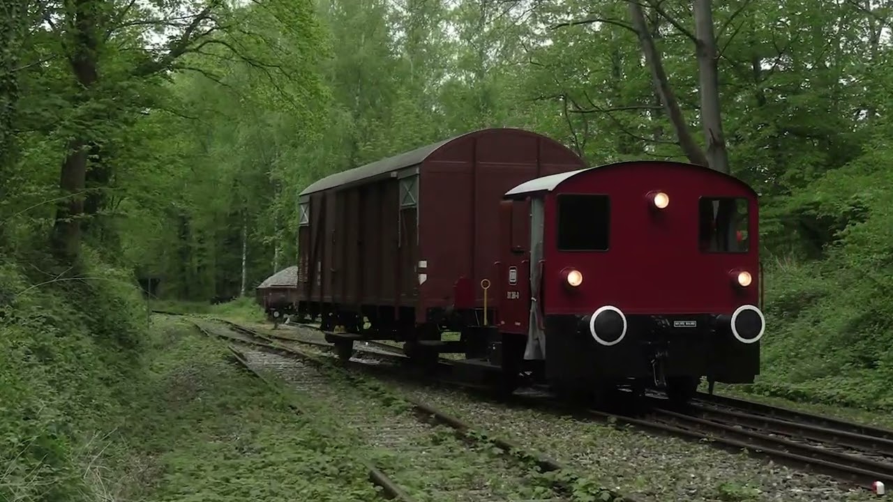Adventskalender Türchen 21/24 - V2 der Hespertalbahn Die Kö 1 unterwegs am Baldeneysee