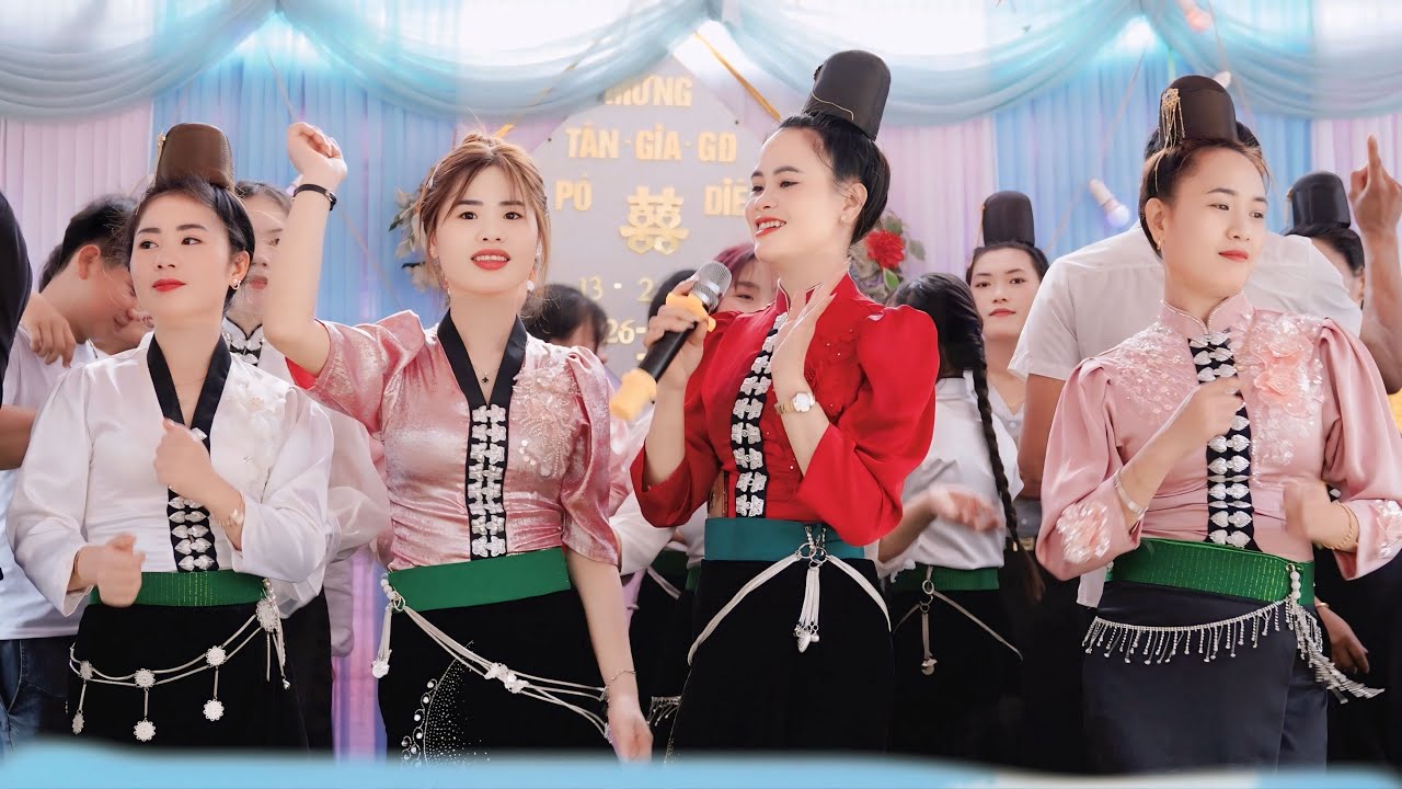 TUYỆT VỜI QUÁ XUM ÊM PẢ BẢN PHIÊNG MỰT MƯỜNG GIÔN QUẨY NHIỆT TÌNH MỪNG TÂN GA GD A CHỊ PÓ DIÊN 