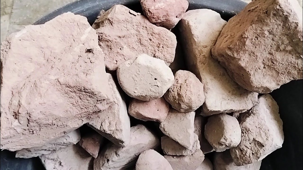 Pure red mud dirt dry crumbling on tub dust play // pure mud dirt crumbling 