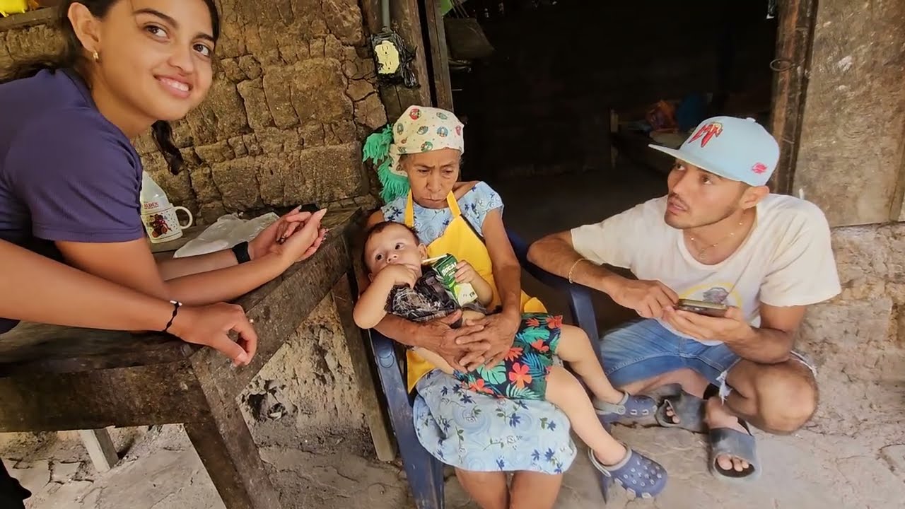 Doña Angélica se queda muy triste porque los muchachos se van😞😓