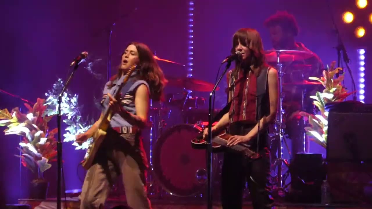 Larkin Poe 